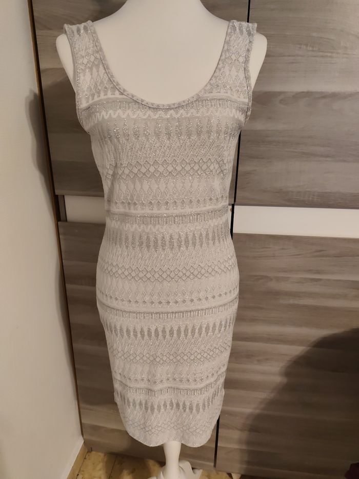 Robe argentée scintillante dos nu – S/36-38 - photo numéro 3