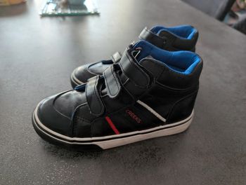 Chaussures baskets montantes à scratchs garçon 30 comme NEUVES