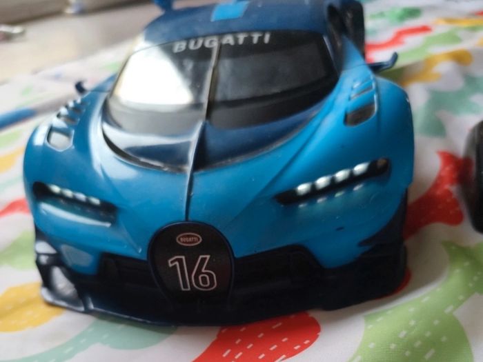 Bugatti téléguidé - photo numéro 2