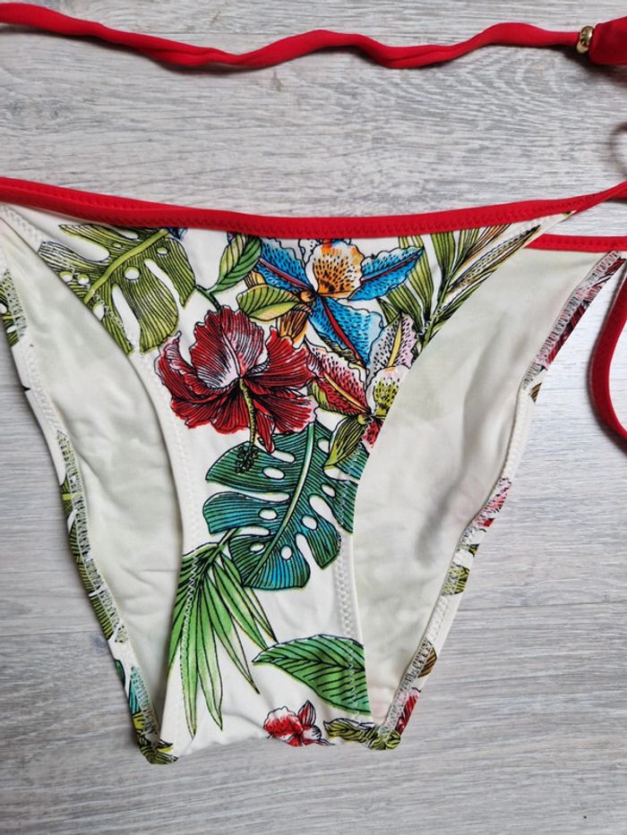 Maillot de bain bikini 2 pièces Etam fleurs tropicales étiquette de taille coupée convient à un 34 - photo numéro 3