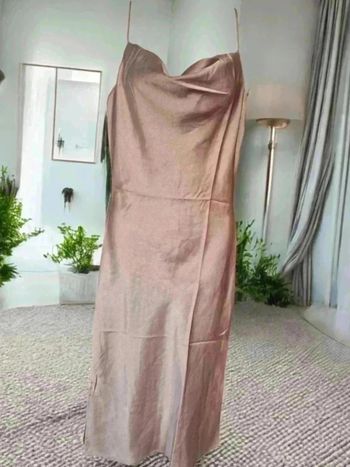 Robe marron clair effet satin a bretelles S