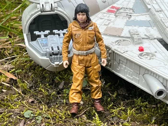 Lot figurines Star Wars + Faucon Millenium – Mission Rebelle Edition 2020 - photo numéro 4