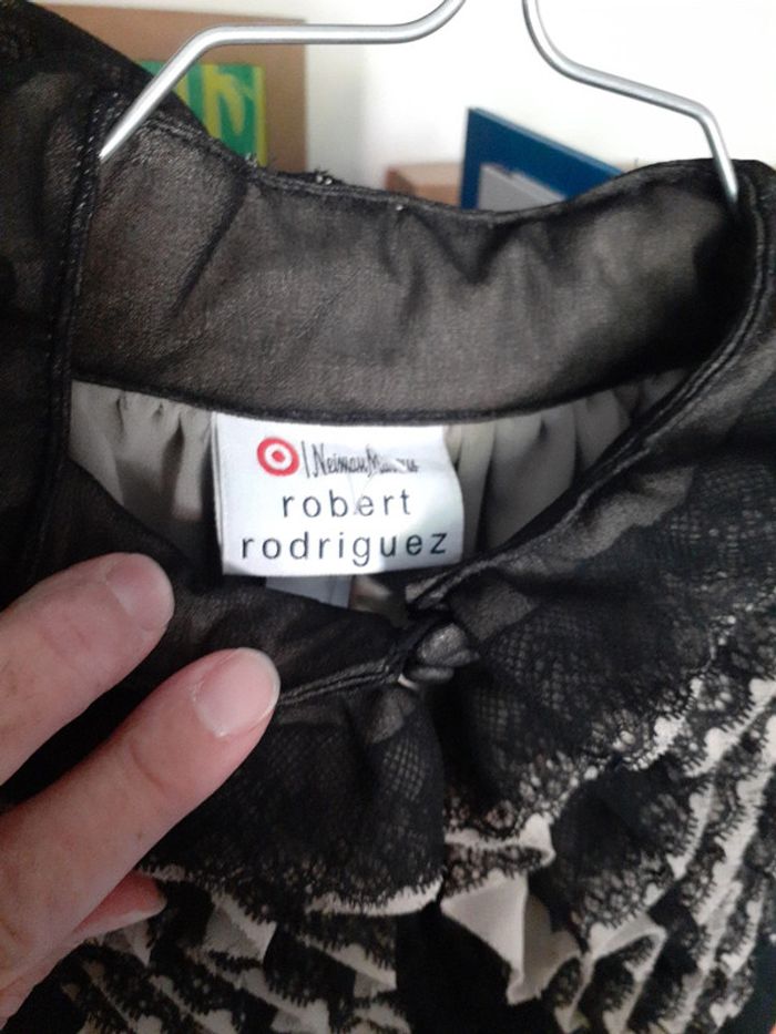 Haut dentelle neuf - photo numéro 3