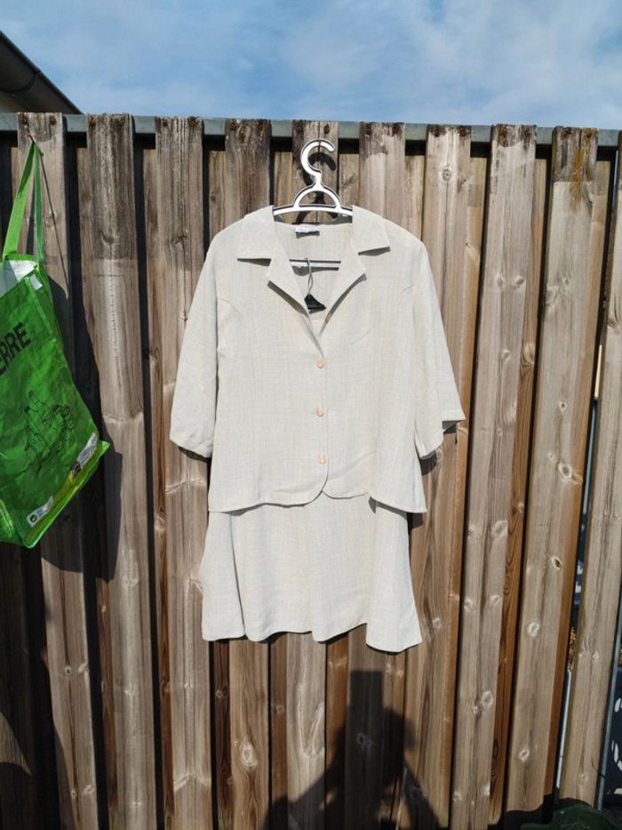 Tailleur neuf