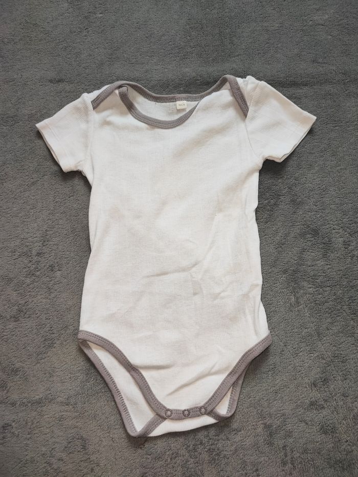 Lot de 6 bodies 36 mois (92) - photo numéro 6