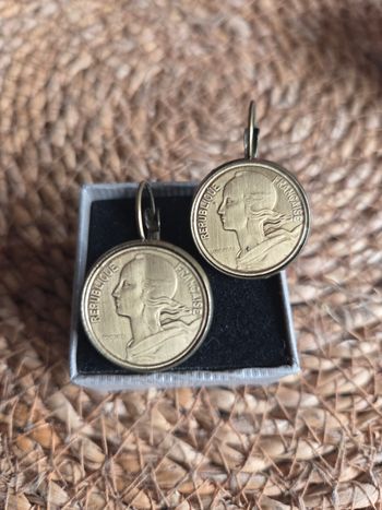 Boucles d oreilles vintage 10 cts