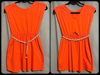 Robe orange tape à l’œil 10 ans excellent état