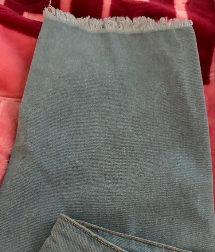 Jeans bleu clair troué - photo numéro 5