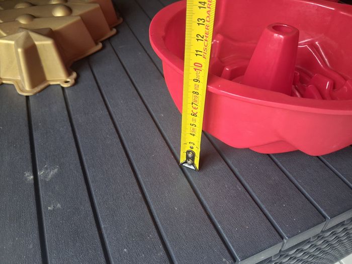 Moule en silicone rouge "Fleur" en tres bon etat - photo numéro 9