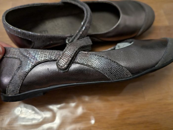 Paire de chaussures fille pointure 34 Eram neuf jamais portée - photo numéro 9