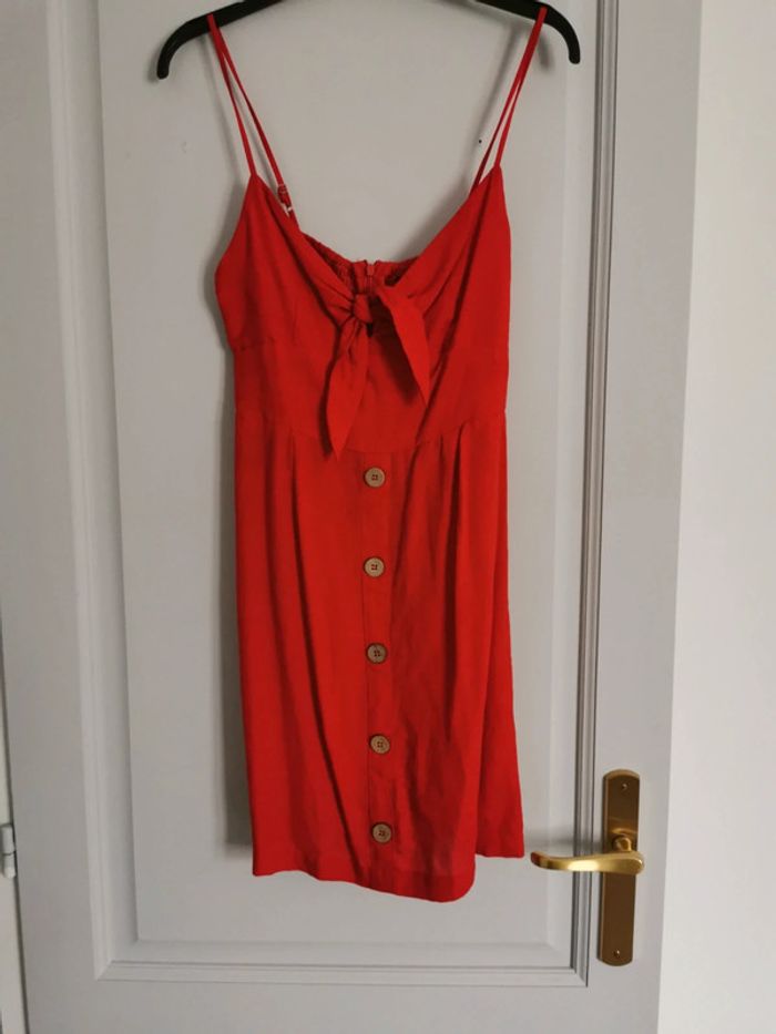 Robe rouge courte