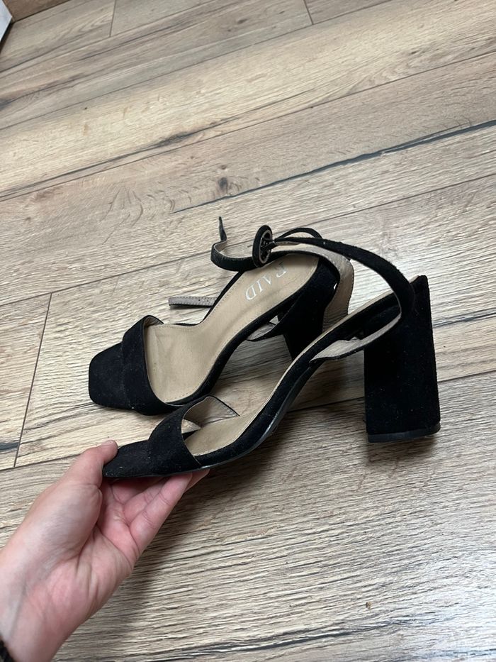 Sandales à talons - photo numéro 2