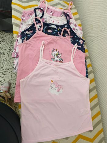 Je vends lot de débardeur pour fille 