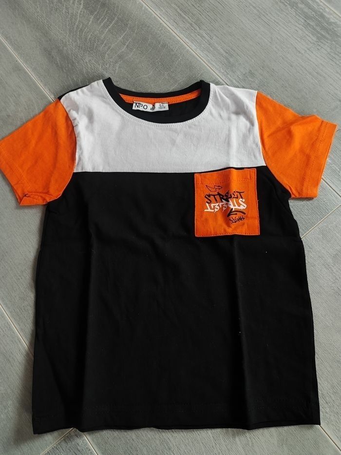 Lot de 5 t-shirts en 5 ans - photo numéro 6