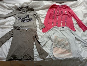 Lot 4 tee shirt manches longues marques diverses 10 ans 8€