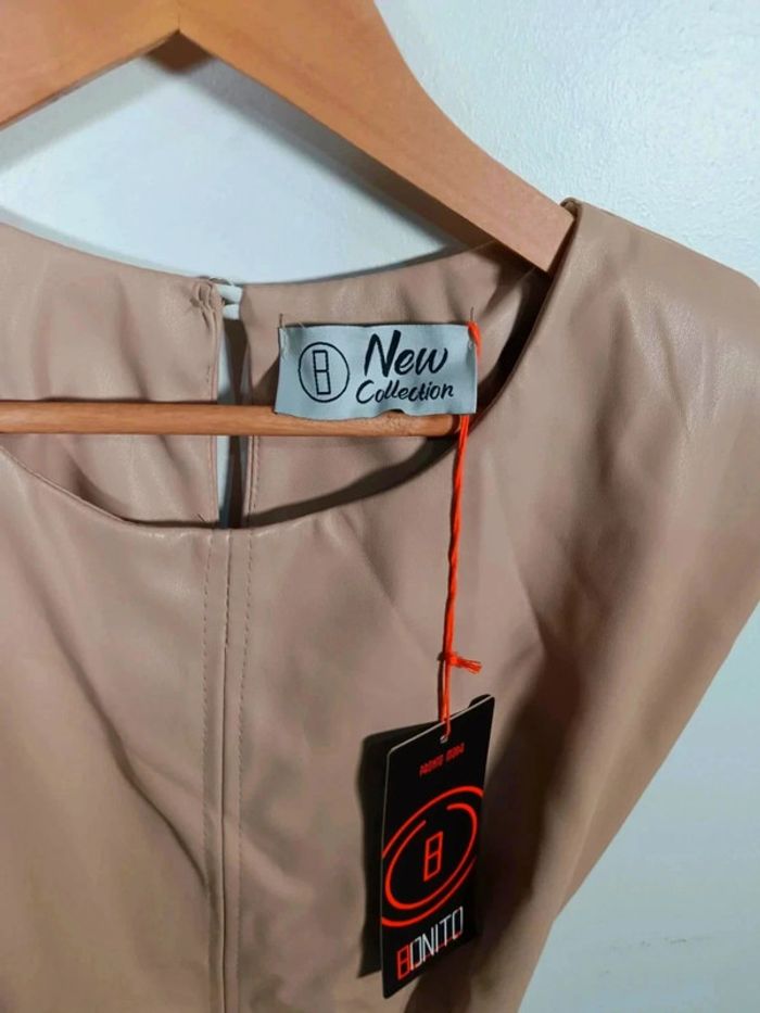 C22 robe simili beige New collection 42 - photo numéro 3