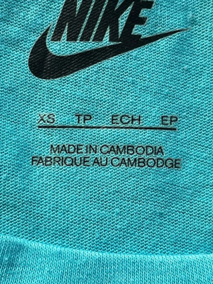 Superbe top court Nike - photo numéro 5