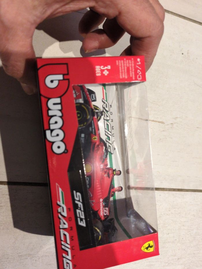 Formule 1 Ferrari SF23 bburago - photo numéro 6