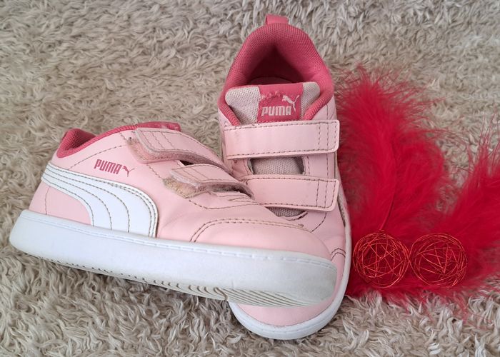 Baskets Puma roses et blanches pointure 26