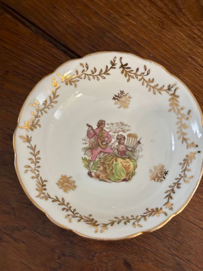 Coupelle en porcelaine scène romantique GSL FRANCE