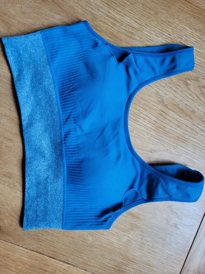 Ensemble de sport - photo numéro 4