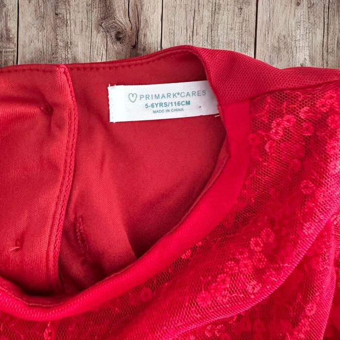 🌸 Magnifique robe rouge pailletée mis 1heure - Taille 5/6 ans 🌸 - photo numéro 6