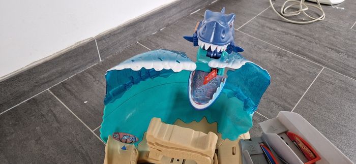 Valeur 50euros hotwheels circuit attaque du requin - photo numéro 6