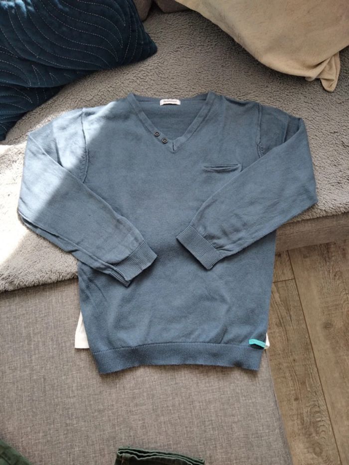 Tee-shirt, pantalon, pull - photo numéro 4