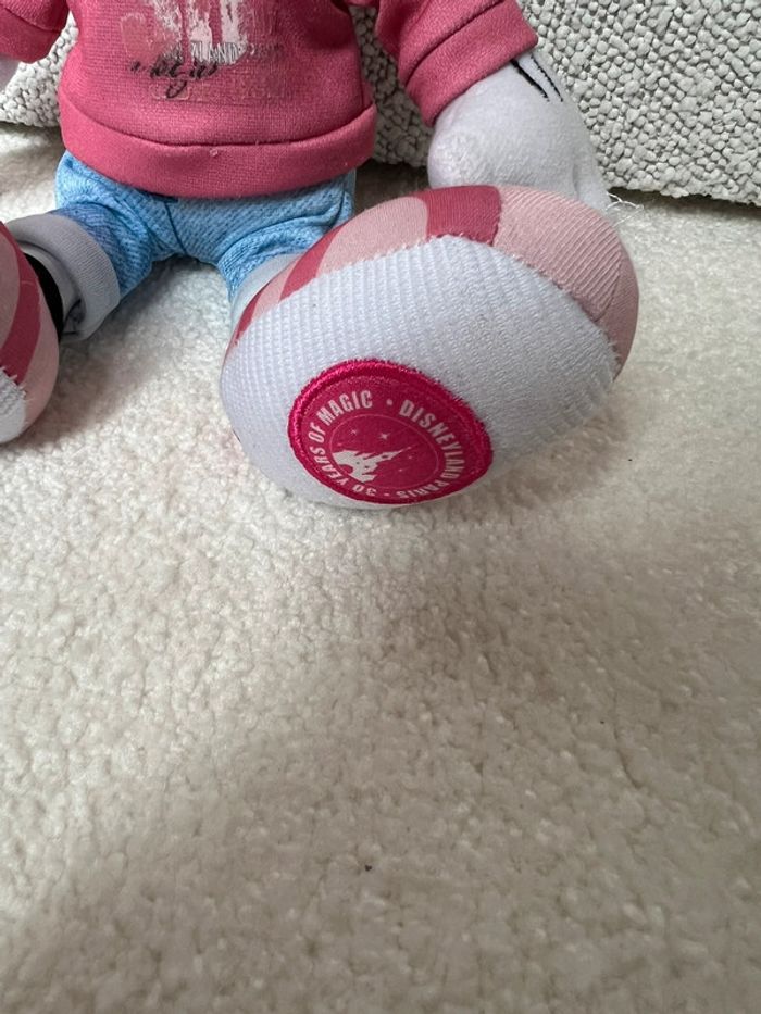 Peluche Minnie collector 30 ans - photo numéro 2