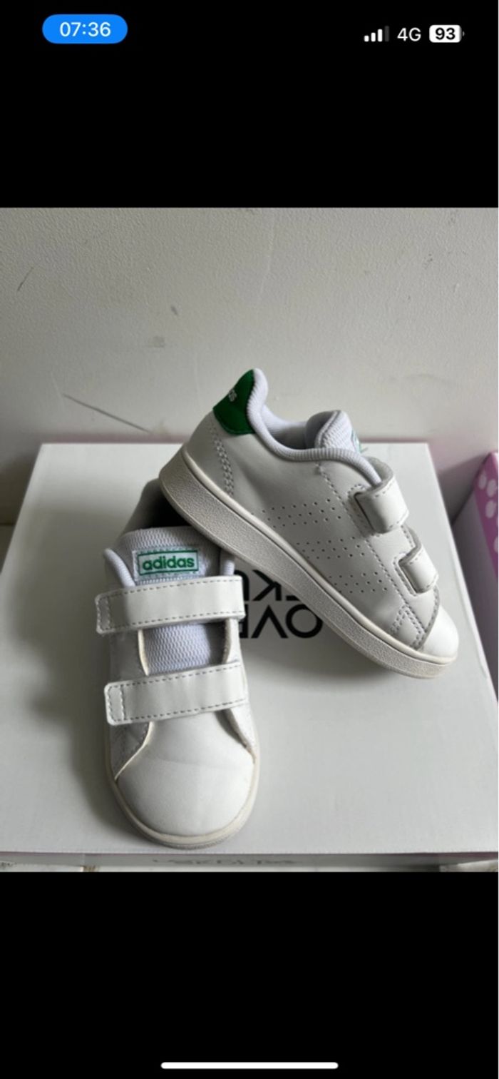 Chaussure Adidas taille 24 - photo numéro 2