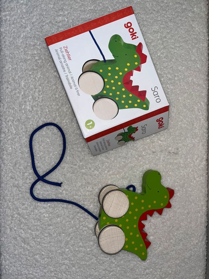 Jouets en bois sur roues