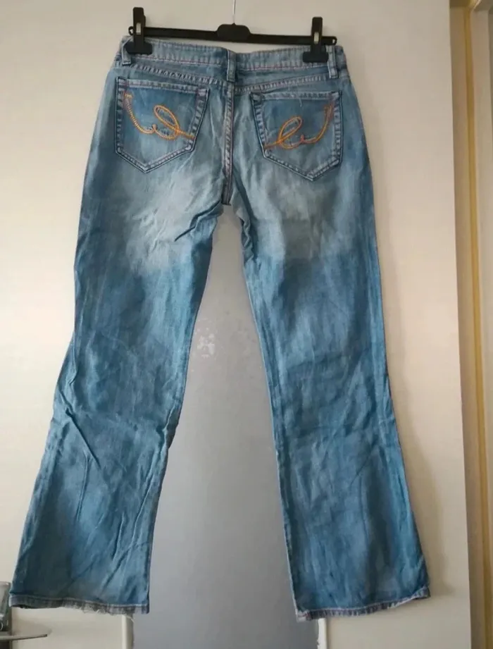 Jean 38 - photo numéro 3