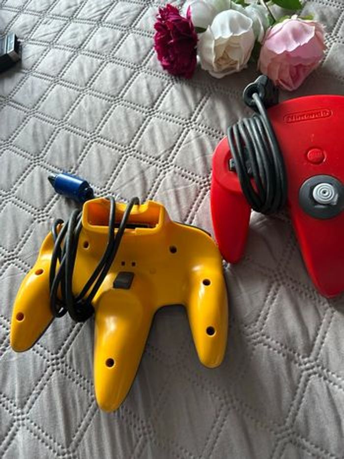 Lot Nintendo 64 Collector PIKACHU + 11 Jeux Cultes (Mario 64, Mario Kart) + Acc. Pokémon - photo numéro 6