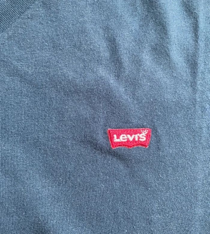 T-shirt marine Lévis taille S - photo numéro 2
