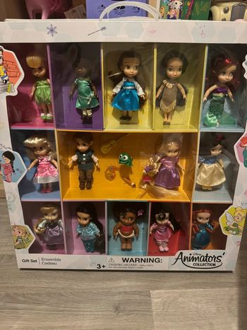 Coffret poupée animators Disneystore
