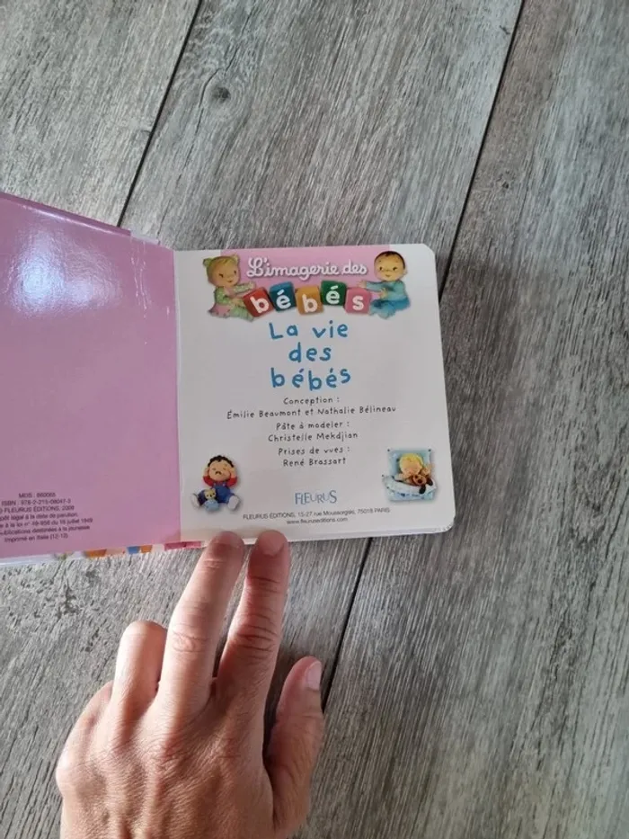 Livre l'imagerie des bébés : la vie des bébés - photo numéro 3