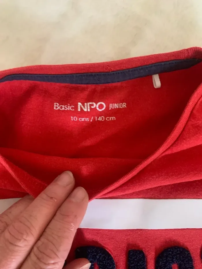 Tee shirt rouge - photo numéro 2