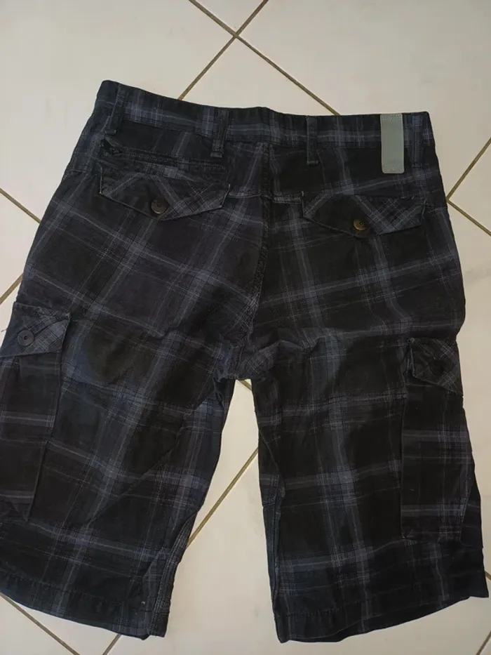 Superbe Bermuda homme taille 40 - photo numéro 6