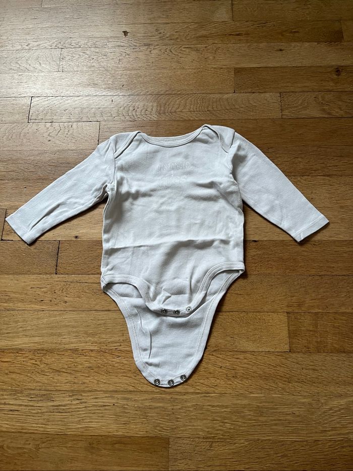 Body beige 9 mois