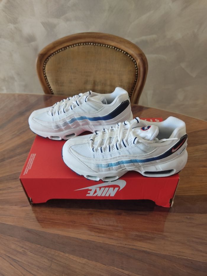 Baskets Nike air max 95 T 37.5