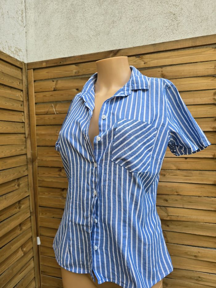 Chemisette 🍒H&M🍒neuve taille 38 - photo numéro 2