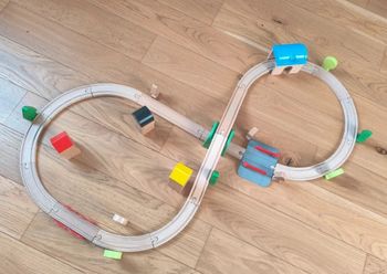 Circuit bois avec arbres et maison 🏡