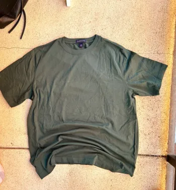 Men’s tree green Lands End t-shirt