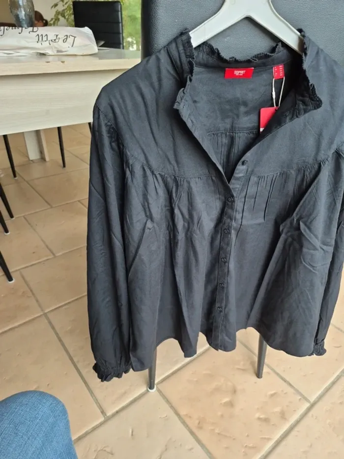 Blouse noire esprit - photo numéro 2