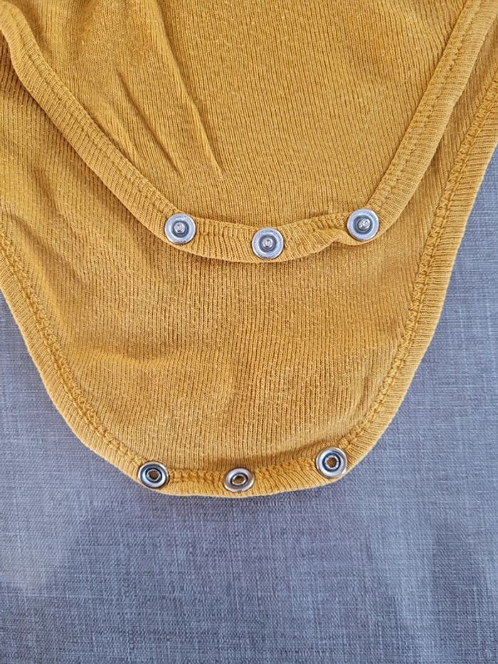 Lot de 4 bodys, taille 23 mois, 92 cm - photo numéro 4