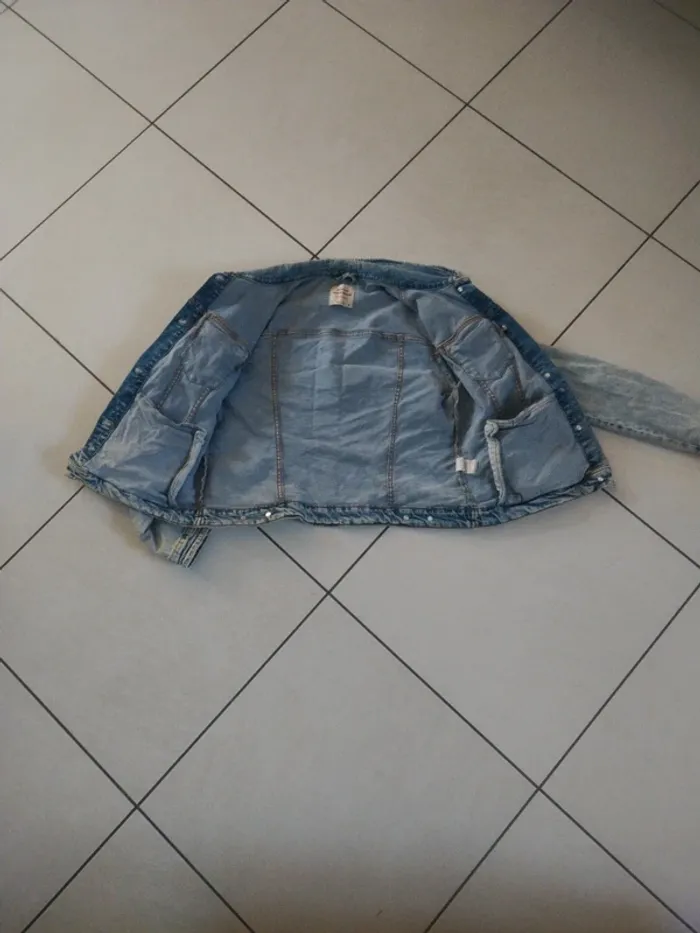 Veste en jeans Stradivarius taille M - photo numéro 6