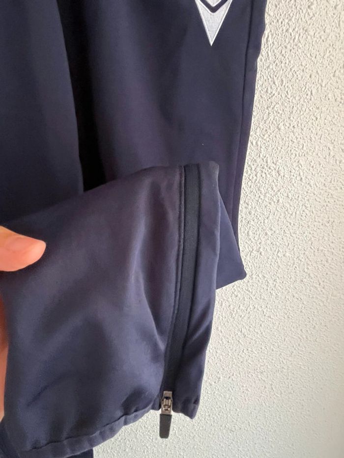 Jogging sport Macron taille 10 ans 💫 - photo numéro 2