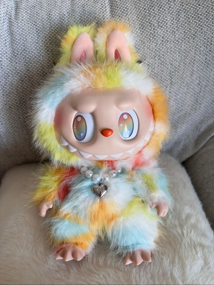 Labubu Big Into Energy Rock the universe plush doll - photo numéro 8