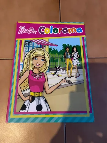 Libre coloriages barbie neuf