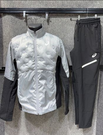 Ensemble ASICS Streetwear neuf – Taille S – 110€ 🔥